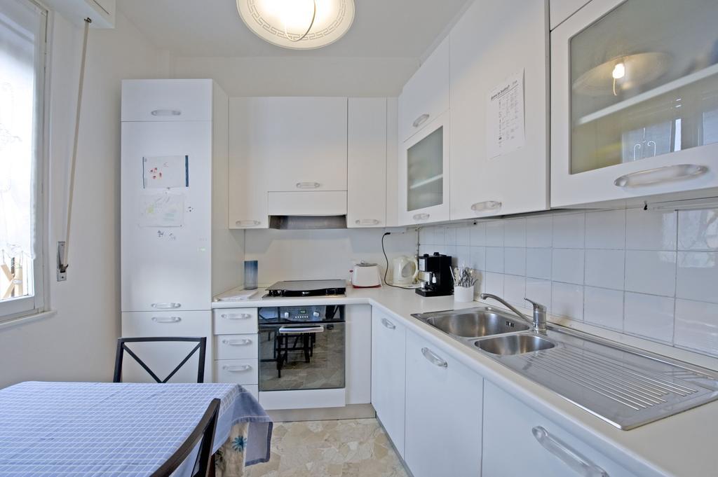 Apartment Chiesarossa Milaan Kamer foto